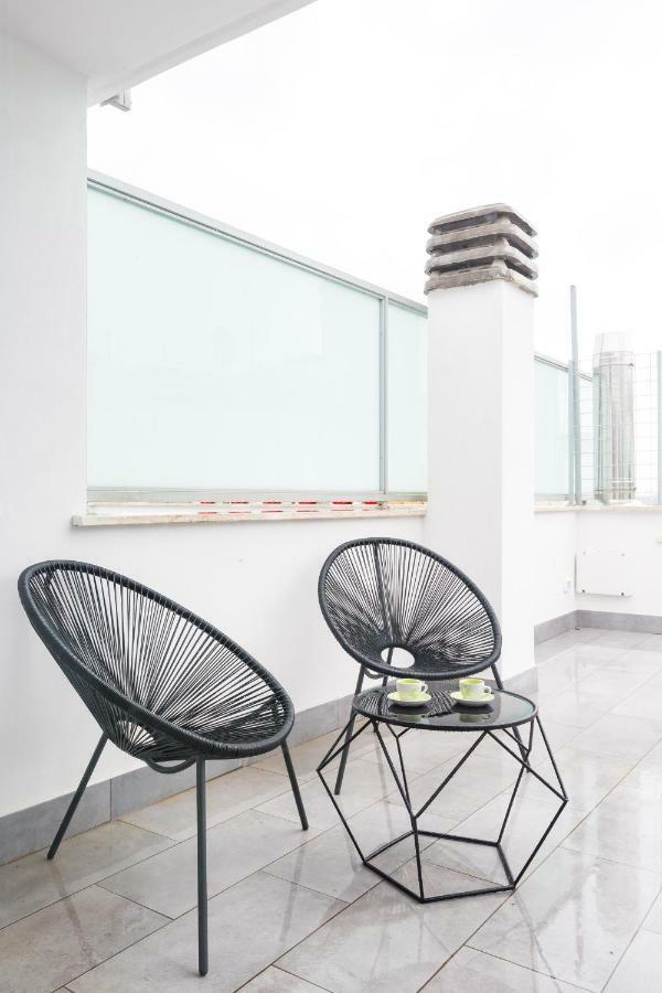 Penthouse 40 In Trastevere With Seasonally Jacuzzi Rome Exterior photo