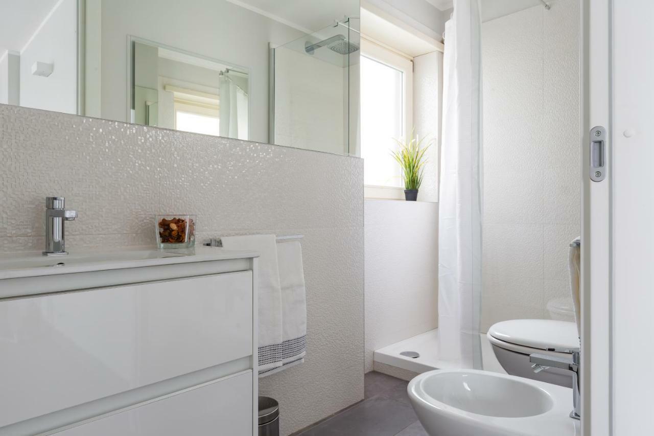 Penthouse 40 In Trastevere With Seasonally Jacuzzi Rome Exterior photo