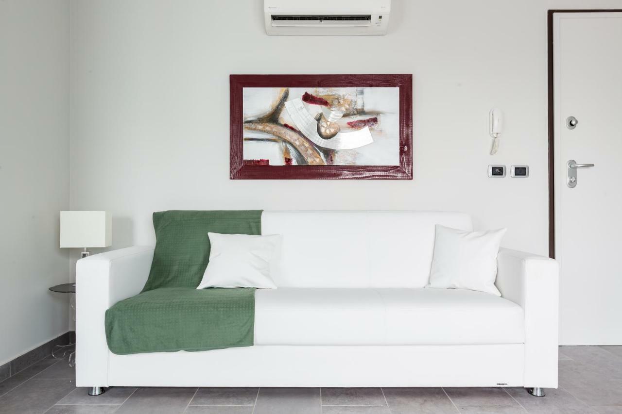 Penthouse 40 In Trastevere With Seasonally Jacuzzi Rome Exterior photo
