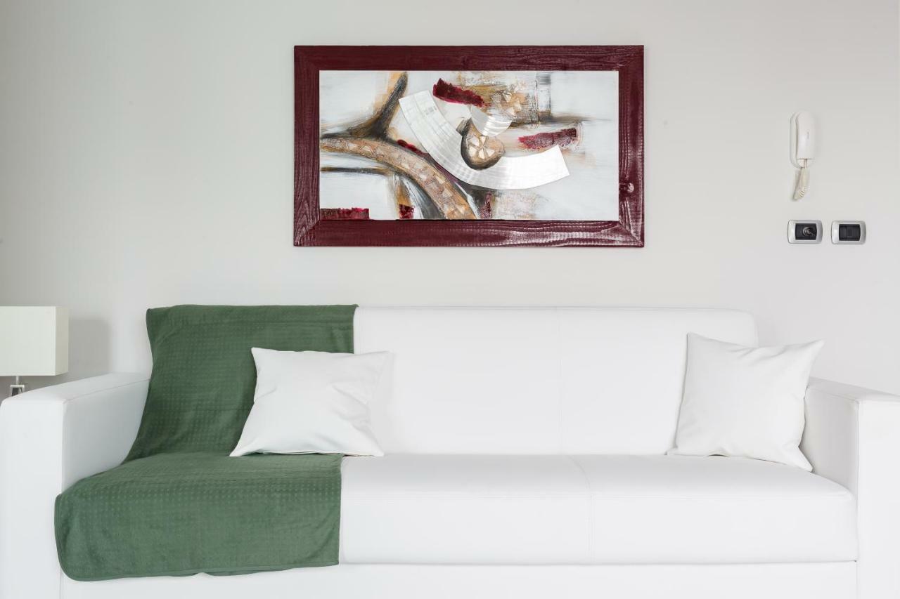 Penthouse 40 In Trastevere With Seasonally Jacuzzi Rome Exterior photo